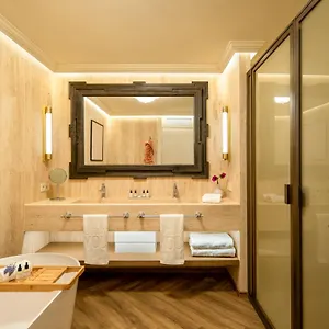5* Hotel Only You